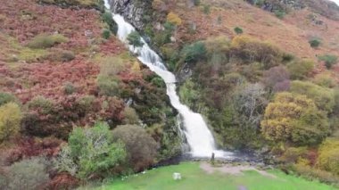 Kışın Assaranca Şelalesi Havalimanı, Donegal İlçesi - İrlanda