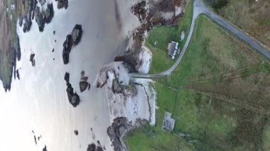 Donegal İlçesi Rossbeg sahil şeridi kışın - İrlanda.