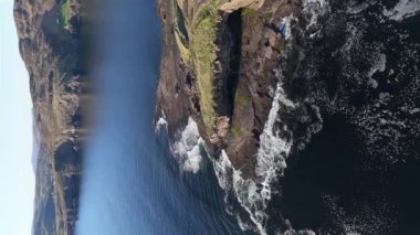 İrlanda 'nın batı kıyısındaki Donegal ilçesinden Kilcar' ın Muckross Head 'deki hava manzarası..