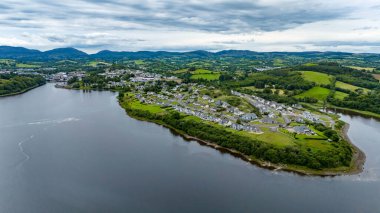 Donegal Town, İrlanda 'da ikamet yeri Tullaghcullion.