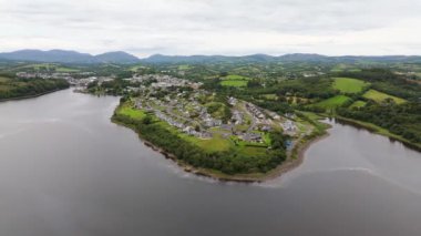 Donegal Town, İrlanda 'da ikamet yeri Tullaghcullion.