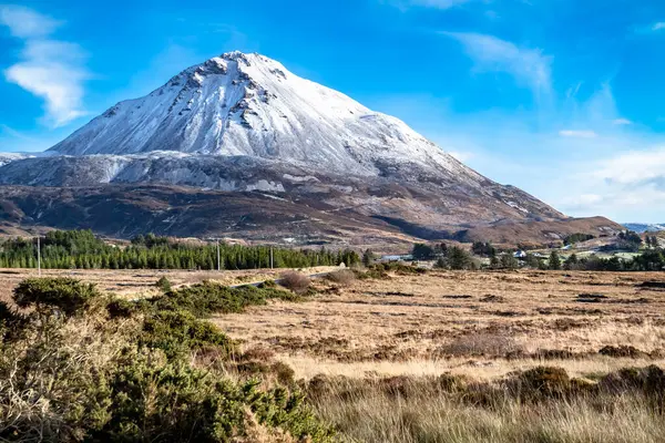 stock image Aerial view of Mount Errigal in the winter, the highest mountain in Donegal - Ireland