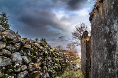 Dunlewey, Donegal, İrlanda 'nın kayıp Glenthornan köyü..
