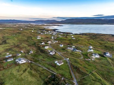 Sonbahar boyunca Donegal İlçesi Rossbeg sahil şeridi - İrlanda.
