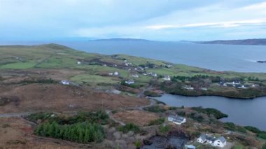 Donegal, İrlanda 'daki Portnoo' daki Su arıtma Tesisi 'nin hava görüntüsü.