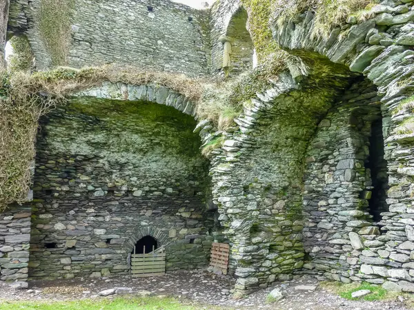 Cahersiveen yakınlarındaki Ballycarberry Şatosu, Kerry ilçesi, İrlanda