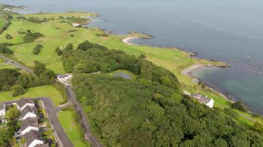 İrlanda 'nın Donegal ilçesindeki Greencastle' daki teknelerin hava görüntüsü.
