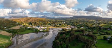 Gortahork, County Donegal, İrlanda 'nın Killult kıyısındaki hava manzarası.