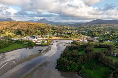 Gortahork, County Donegal, İrlanda 'nın Killult kıyısındaki hava manzarası.
