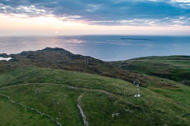 Donegal, İrlanda 'da Portnoo' dan Dunmore Head 'in hava görüntüsü