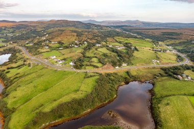 Glenties, Portnoo ve Lettermacaward arasındaki Keeldrum üst ve Maas 'ın Gweebarray körfezi Donegal - İrlanda.