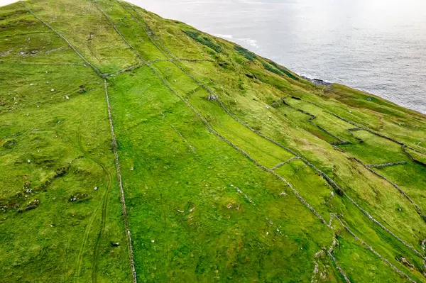 Donegal, İrlanda 'da Portnoo' dan Dunmore Head 'in hava görüntüsü