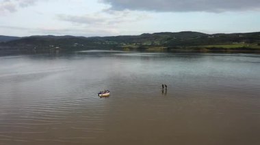 Jetski, Gweebarra körfezinde Portnoo ve Lettermacaward arasında sıkıştı..