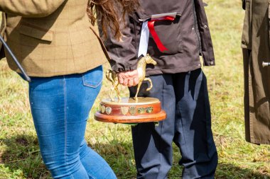 MEENACES, COUNTY DONEGAL, IRELAND - 4 AĞUSTOS 2025: Casey-Lee Hegarty ve takımı Meencross Tarım Fuarı 'nın en büyük midillisi ödülünü aldılar-
