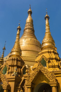 Shwedagon Paya, Myanmar 'daki en kutsal Budist tapınağıdır. Yangon, Myanmar.