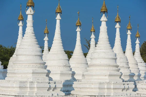 Pagode Kuthodaw Contient Grand Livre Monde 729 Stupas Blancs Avec — Photo