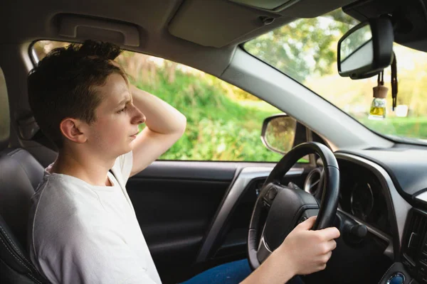 Stressed Bewildered Driver Pissed Keeps Hands Head Has Traffic Problems Εικόνα Αρχείου