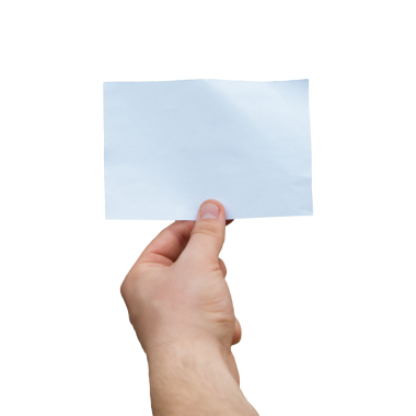 Şeffaf arka planda izole edilmiş beyaz bir kâğıt çarşaf tutan bir adamın fotoğrafını çek