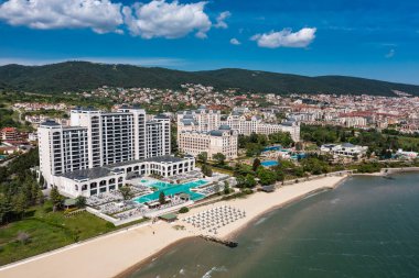 Bulgaristan 'ın Karadeniz kıyısındaki Sunny Beach sahil beldesinin hava manzarası