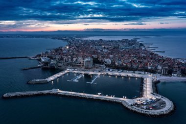 Bulgaristan 'ın Pomorie kentinde deniz manzarası