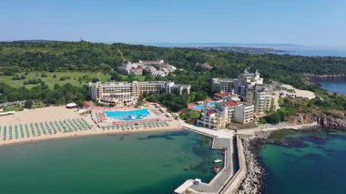 Bulgaristan 'ın Sozopol kenti yakınlarındaki lüks otel kompleksi Duni Resort' a havadan bakış