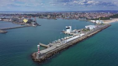 Bulgaristan 'ın Burgaz limanına hava görünümü