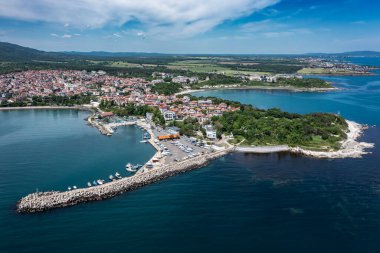 Bulgaristan 'ın Burgaz kentindeki Çarevo kasabasının hava manzarası