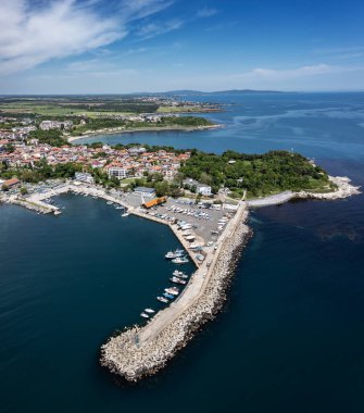 Bulgaristan 'ın Burgaz kentindeki Çarevo kasabasının hava manzarası