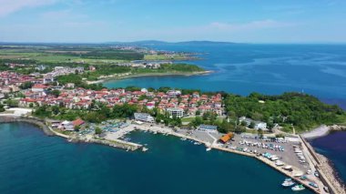 Bulgaristan 'ın Burgaz kentindeki Çarevo kasabasının hava manzarası