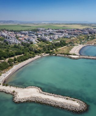 Bulgaristan 'ın Burgaz kentindeki Sarafovo plajının havadan görüntüsü