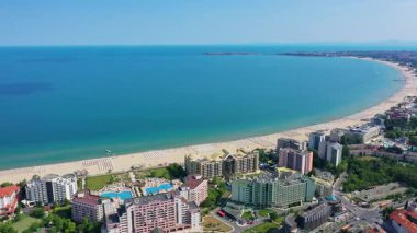 Bulgaristan 'ın Karadeniz kıyısındaki en büyük sahil beldesi olan Sunny Beach' in havadan görünüşü