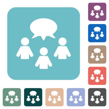 Oval baloncuklu konuşan üç kişi. Renkli yuvarlak kare arkaplan üzerine düz beyaz simgeler.