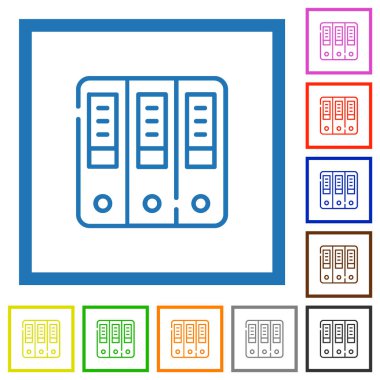 Bağlayıcılar beyaz arkaplanda kare çerçevelerdeki düz renk simgelerini çizer
