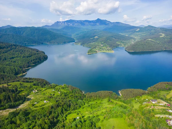 罗马尼亚Ceahlau山区的Bicaz湖 夏季风景 — 图库照片