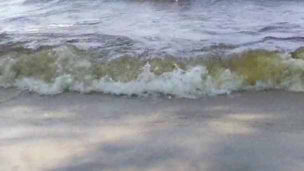 Přírodní Textura Tekoucí Vlny Vodě Pohybující Pozadí Meditativním Hypnotickým Účinkem — Stock video