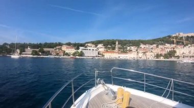 Hvar Adası 'ndan ayrılıyor, gemiyle yolculuk, Adriyatik Denizi, Hırvatistan