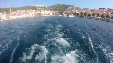 Hvar Adası 'ndan ayrılıyor, gemiyle yolculuk, Adriyatik Denizi, Hırvatistan