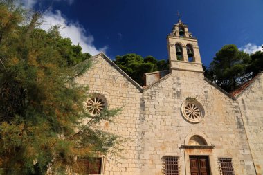 Hırvatistan 'ın Vis Adası, Komiza kentindeki Our Lady of Pirates Kilisesi.