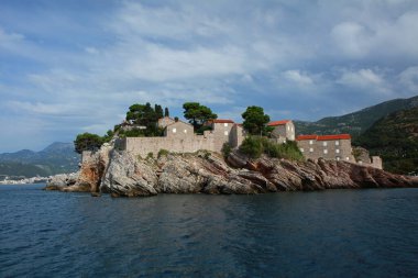 Karadağ 'ın Sveti Stefan adasının manzarası