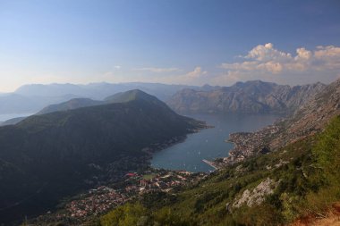Kotor Körfezi Karadağ üzerinden görünüm