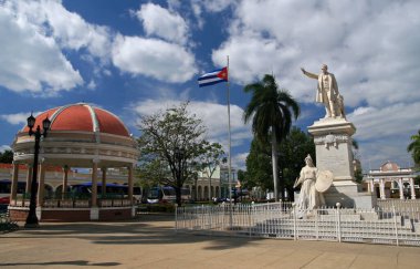Jos Mart Heykeli, Eski kasaba, Cienfuegos, Küba