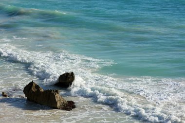 Tulum kompleksi yakınlarındaki Karayip Denizi manzarası, Yucatan, Meksika