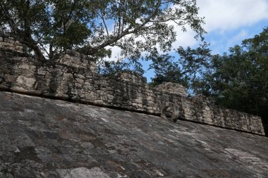 Coba kompleksindeki balo sahası, Yucatan, Meksika