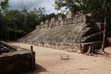 Coba kompleksindeki balo sahası, Yucatan, Meksika