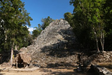 La Iglesia piramidi, Coba kompleksi, Yucatan, Meksika