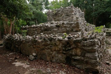Playa del Carmen, Meksika 'daki Maya piramit tapınağının yıkıntısı