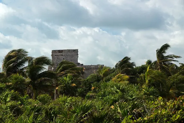Tulum kompleksindeki Piramit El Castillo (Kale), Yucatan, Meksika