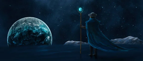 Волшебник Стоящий Фантастическом Ландшафте Горой Планетой Голубой Туманностью Космический Фон — стоковое фото