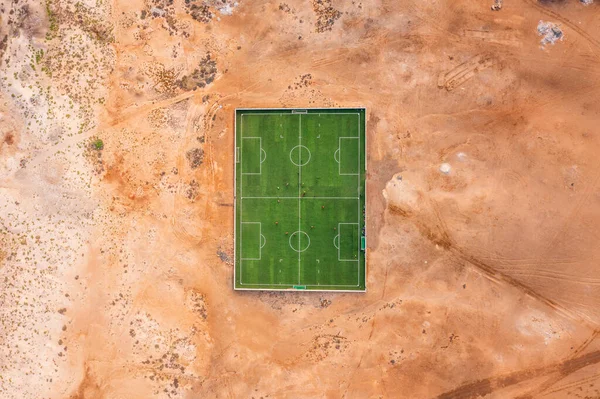 Sportfält Med Spelare Mitt Öknen Sal Kap Verde Islands Afrika — Stockfoto
