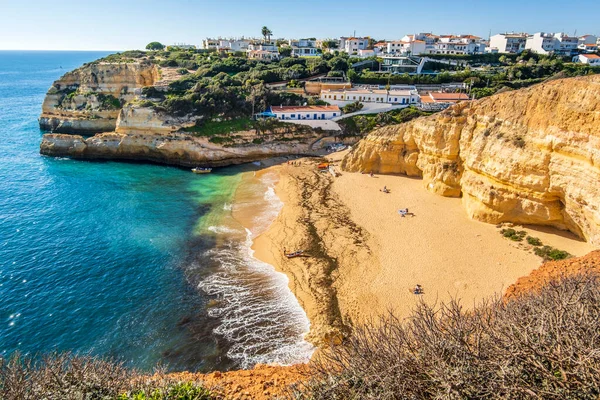 Schöne Stadt Benagil Und Benagil Strand Atlantik Der Algarve Portugal — Stockfoto
